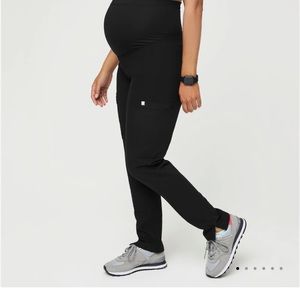 Black FIGS maternity scrubs XXL